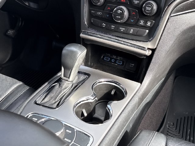 Used 2018 Jeep Grand Cherokee Limited w/ Luxury Group II AWD/4WD image 11