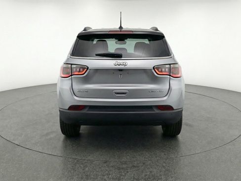 Used 2025 Jeep Compass Limited image 7