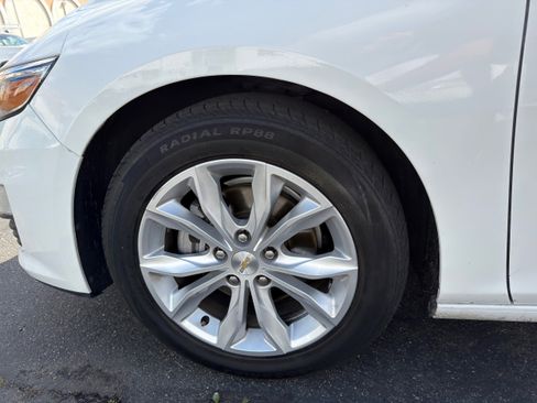 Used 2024 Chevrolet Malibu LT image 36