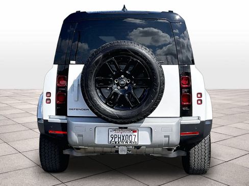 Used 2025 Land Rover Defender 110 S AWD/4WD image 7