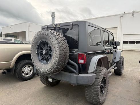 Used 2014 Jeep Wrangler Unlimited Sport w/ Quick Order Package 24S AWD/4WD image 3