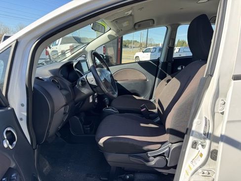 Used 2012 Mitsubishi i image 20