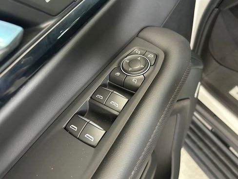 Used 2025 Chevrolet Tahoe High Country AWD/4WD image 41