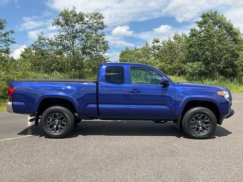 Used 2022 Toyota Tacoma SR5 AWD/4WD image 44