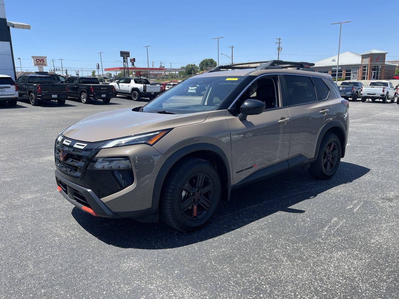 Used 2025 Nissan Rogue SV AWD/4WD image 1