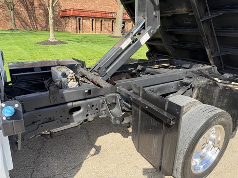 Used 2023 Ford F450 XL w/ Snow Plow Prep Package image 32