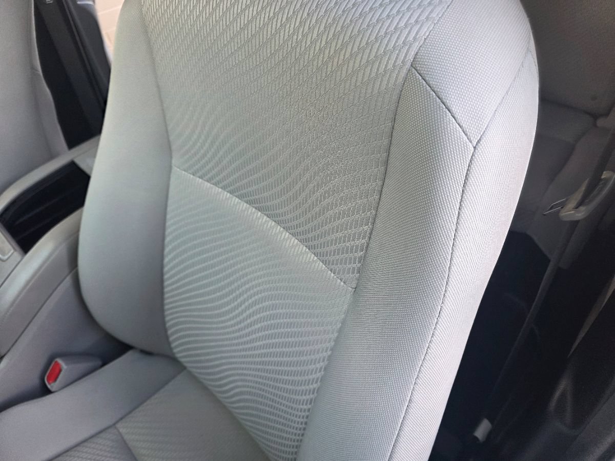 Used 2016 Toyota Highlander LE FWD image 19