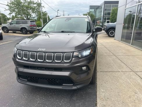 Used 2022 Jeep Compass Latitude w/ Convenience Group FWD image 7