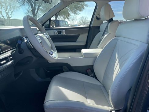 Used 2025 Hyundai Santa Fe SEL image 28