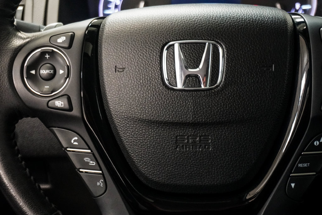 Used 2017 Honda Pilot Touring image 18