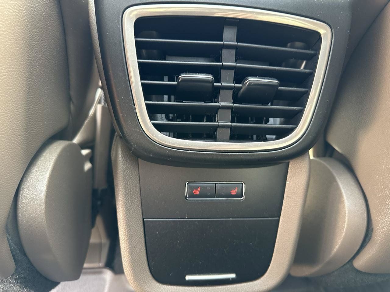 Used 2016 Lincoln MKX Reserve w/ Climate Package AWD/4WD image 32