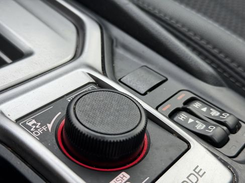 Used 2023 Subaru Forester Premium image 6