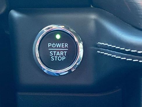 Used 2023 Ford F150 Lightning Platinum image 12