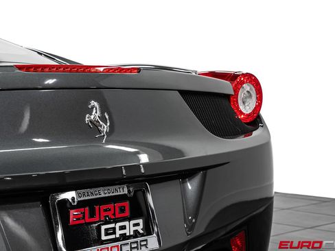 Used 2014 Ferrari 458 Italia Coupe RWD image 21