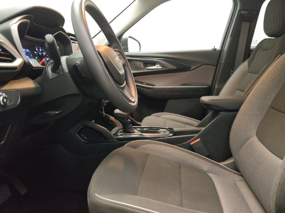 Used 2023 Chevrolet TrailBlazer LS FWD image 17