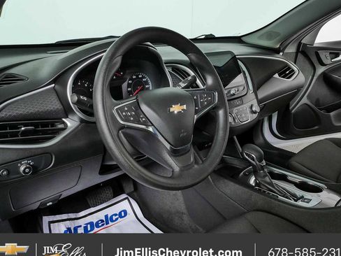 Used 2024 Chevrolet Malibu LT FWD image 4