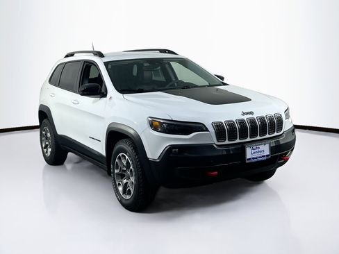 Used 2022 Jeep Cherokee Trailhawk w/ Premium Leather Package image 3