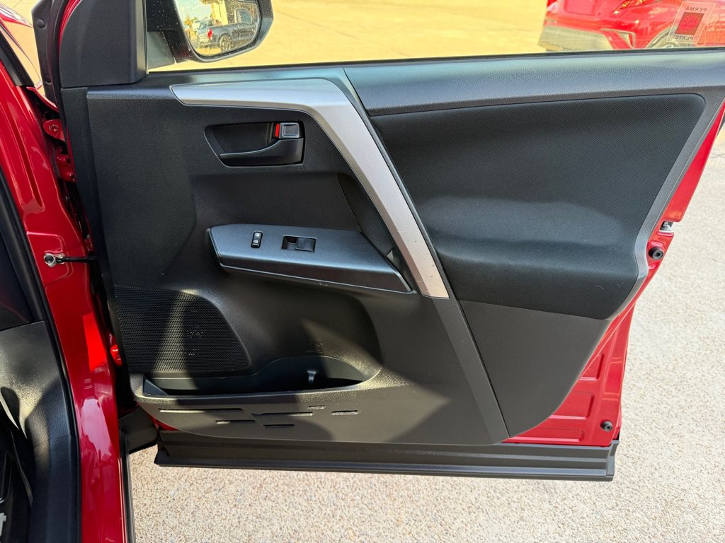 Used 2017 Toyota RAV4 LE w/ All Weather Liner Package FWD image 23