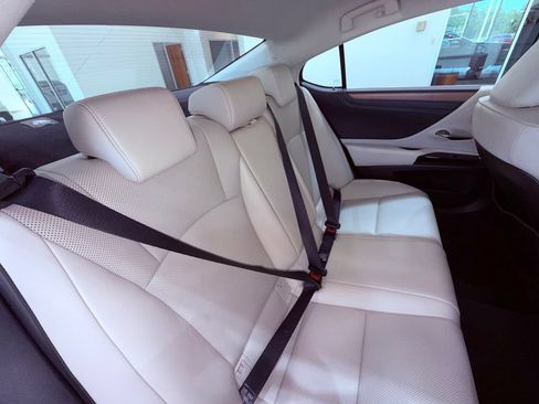 Used 2023 Lexus ES 350 w/ Premium Package FWD image 14
