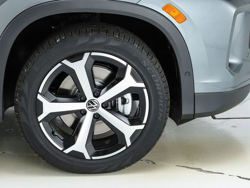 New 2026 Volkswagen Tiguan SE image 53