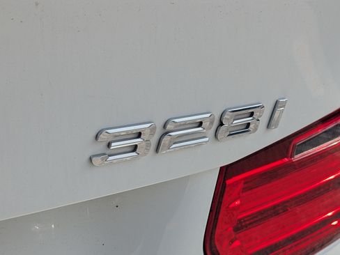 Used 2014 BMW 328i xDrive Sedan AWD/4WD image 32
