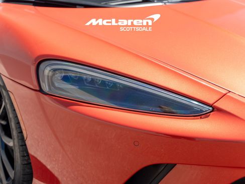Used 2023 McLaren GT RWD image 18