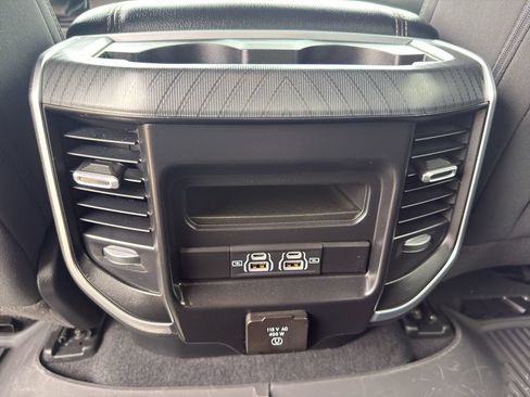 Used 2025 RAM 1500 Big Horn AWD/4WD image 32