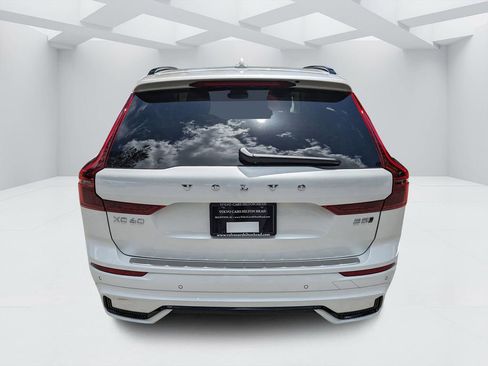 New 2026 Volvo XC60 B5 Ultra w/ Protection Package Premier AWD/4WD image 4