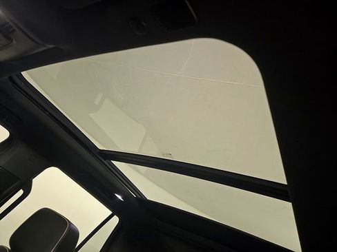 Used 2023 Chevrolet Tahoe Premier AWD/4WD image 16