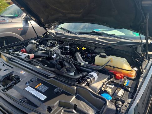 Used 2017 Ford F250 Lariat w/ Lariat Value Package AWD/4WD image 44