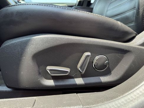 Used 2015 Ford Fusion SE w/ Equipment Group 202A FWD image 15