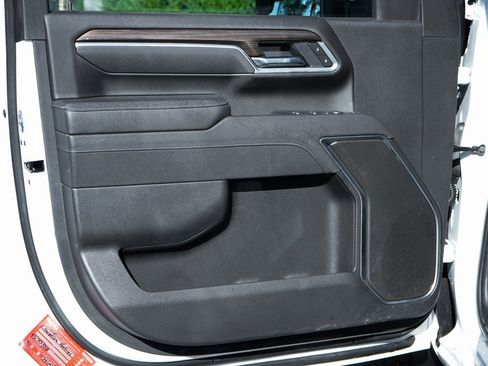 Used 2025 Chevrolet Silverado 3500 LT w/ Convenience Package image 14