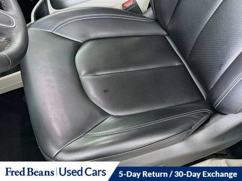 Used 2023 Chrysler Pacifica Touring-L FWD image 25