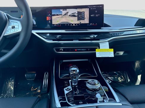 New 2026 BMW ALPINA XB7 AWD/4WD image 19
