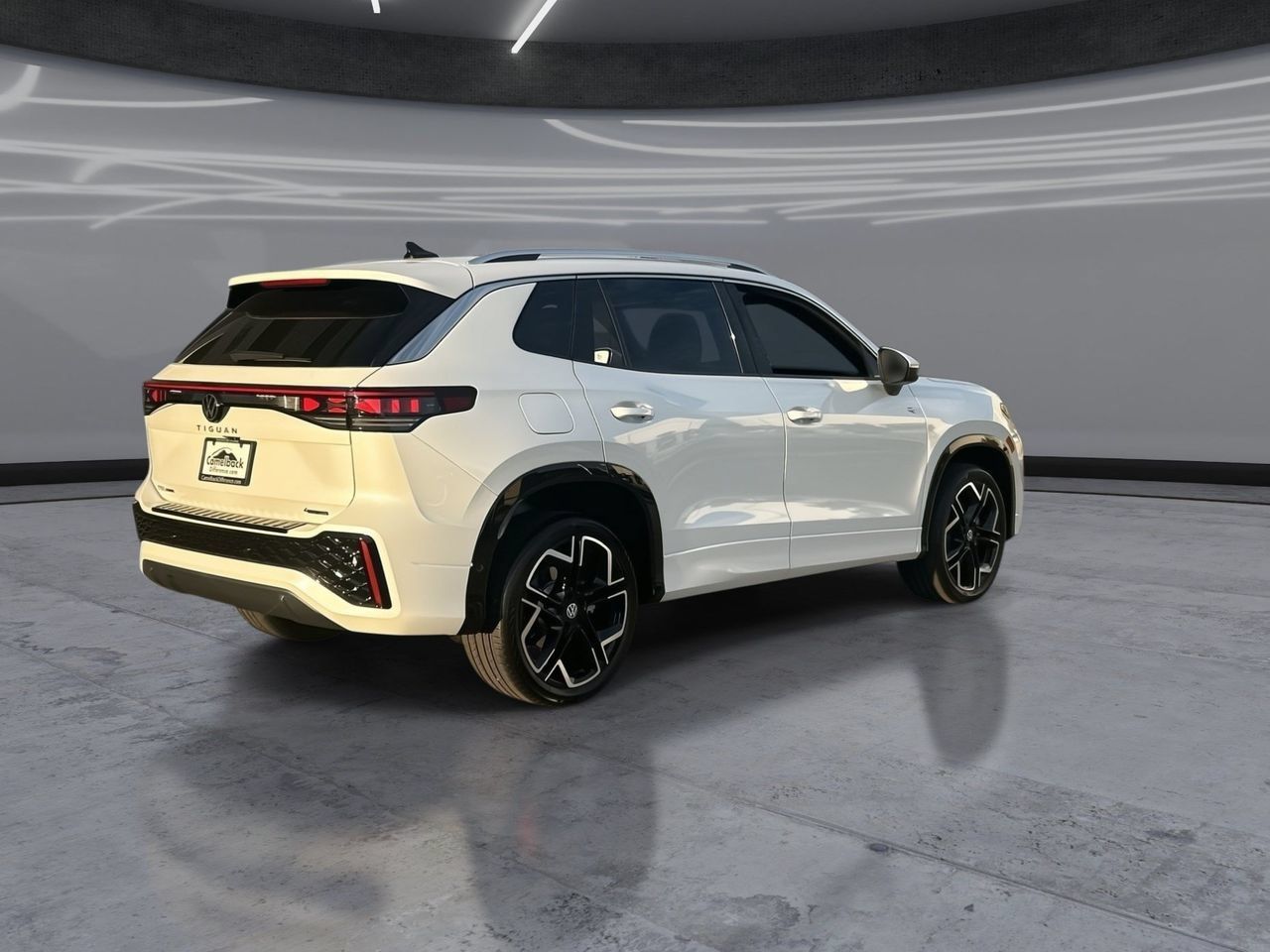 New 2026 Volkswagen Tiguan SEL R-Line AWD/4WD image 5