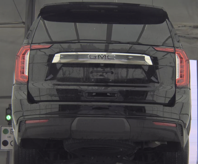 Used 2024 GMC Yukon SLE w/ Max Trailering Package AWD/4WD image 6