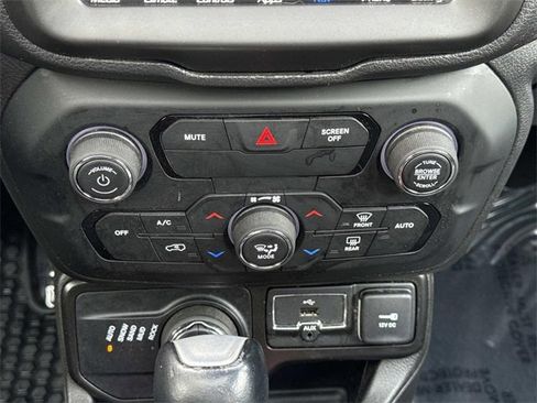 Used 2020 Jeep Renegade Trailhawk w/ UConnect 8.4 Nav Group image 6