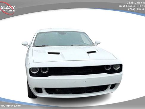 Used 2016 Dodge Challenger SXT w/ Sound Group RWD image 2