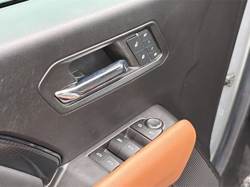 Used 2023 GMC Canyon AT4 w/ AT4 Premium Package image 15