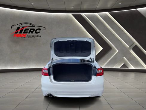 Used 2016 Subaru Legacy 2.5i Premium AWD/4WD image 41