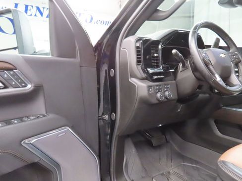 Used 2024 Chevrolet Silverado 2500 High Country w/ High Country Premium Package image 54