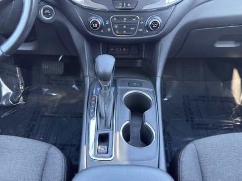 Used 2022 Chevrolet Equinox LT image 31