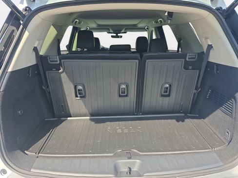 Used 2025 Nissan Pathfinder Platinum w/ Cargo Package FWD image 12