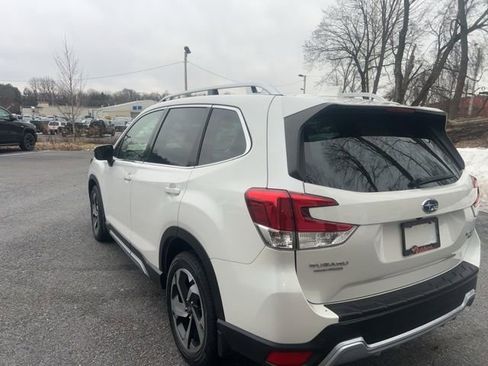 Used 2023 Subaru Forester Touring AWD/4WD image 4