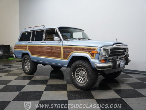Used 1989 Jeep Grand Wagoneer AWD/4WD image 16