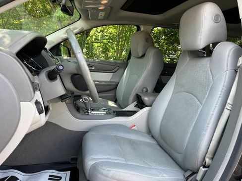Used 2016 GMC Acadia SLE AWD/4WD image 13