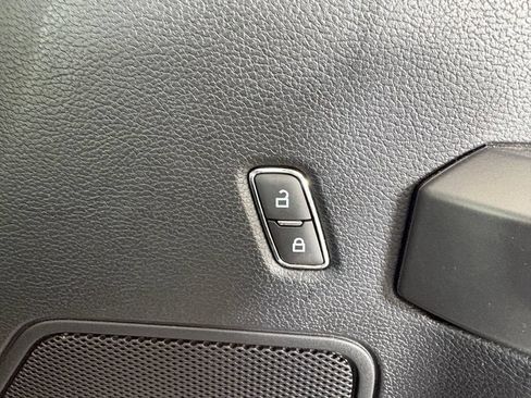 Used 2019 Ford F150 XLT w/ Equipment Group 302A Luxury AWD/4WD image 40