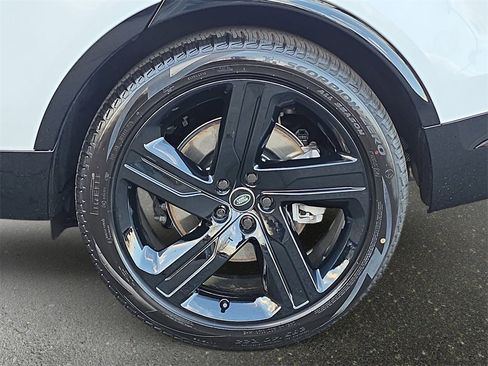 New 2026 Land Rover Discovery Limited Edition image 35