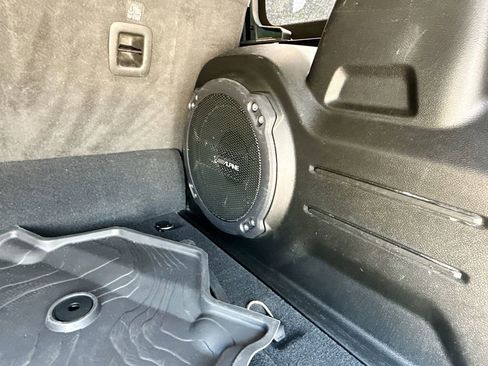 Used 2023 Jeep Wrangler Unlimited AWD/4WD image 30