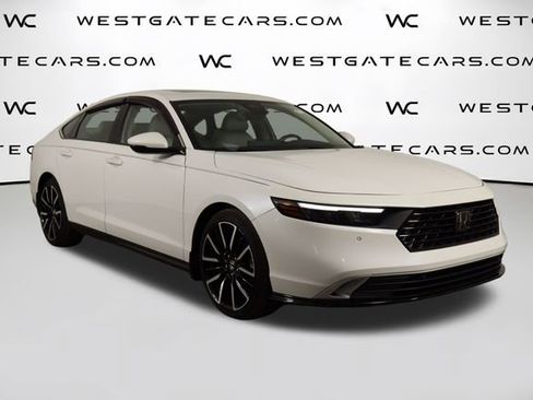 Used 2023 Honda Accord Touring image 41